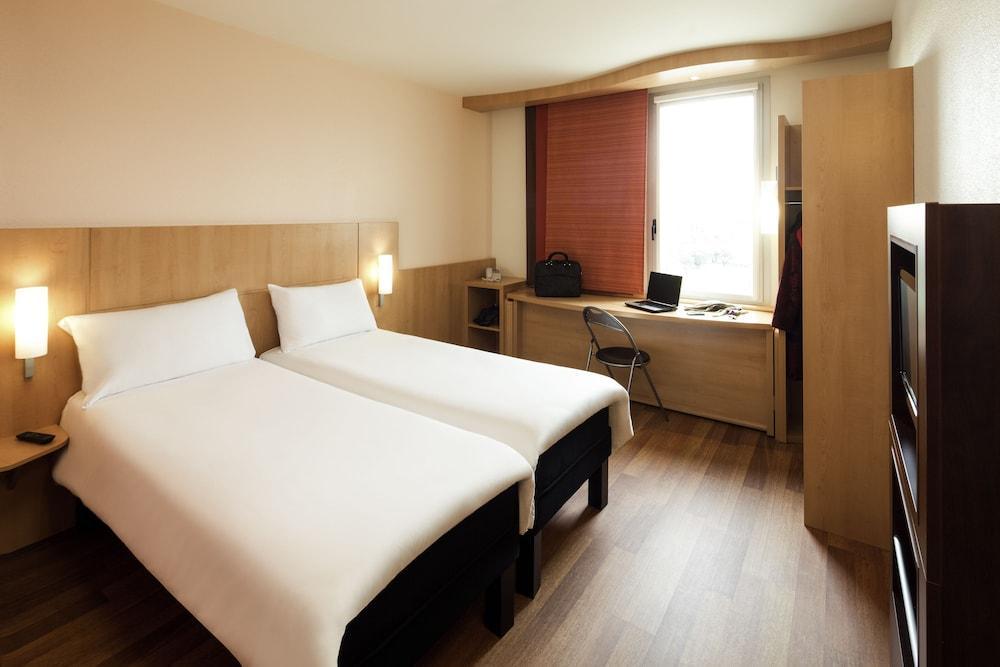 Hotel Ibis Granada Esterno foto