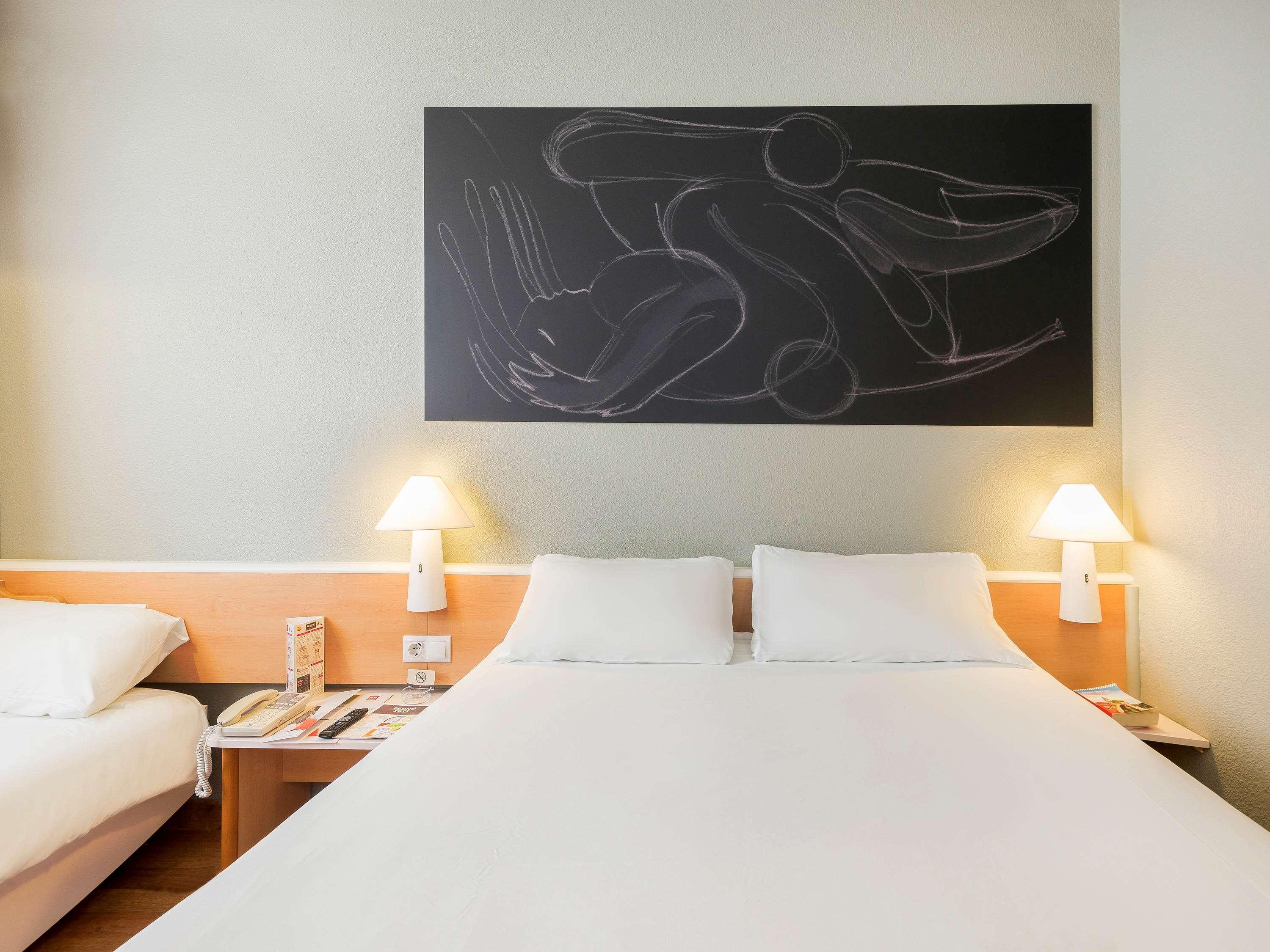 Hotel Ibis Granada Esterno foto