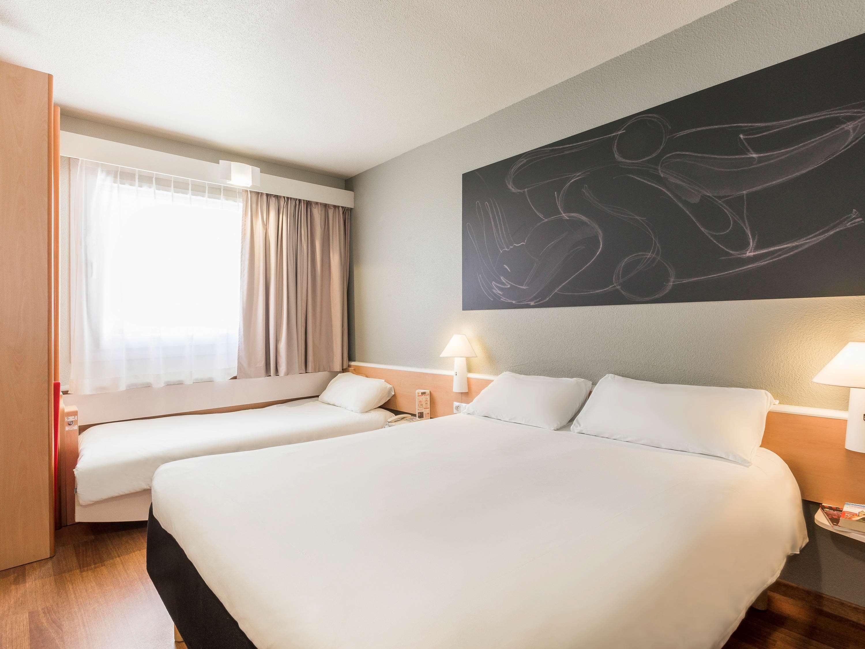 Hotel Ibis Granada Esterno foto