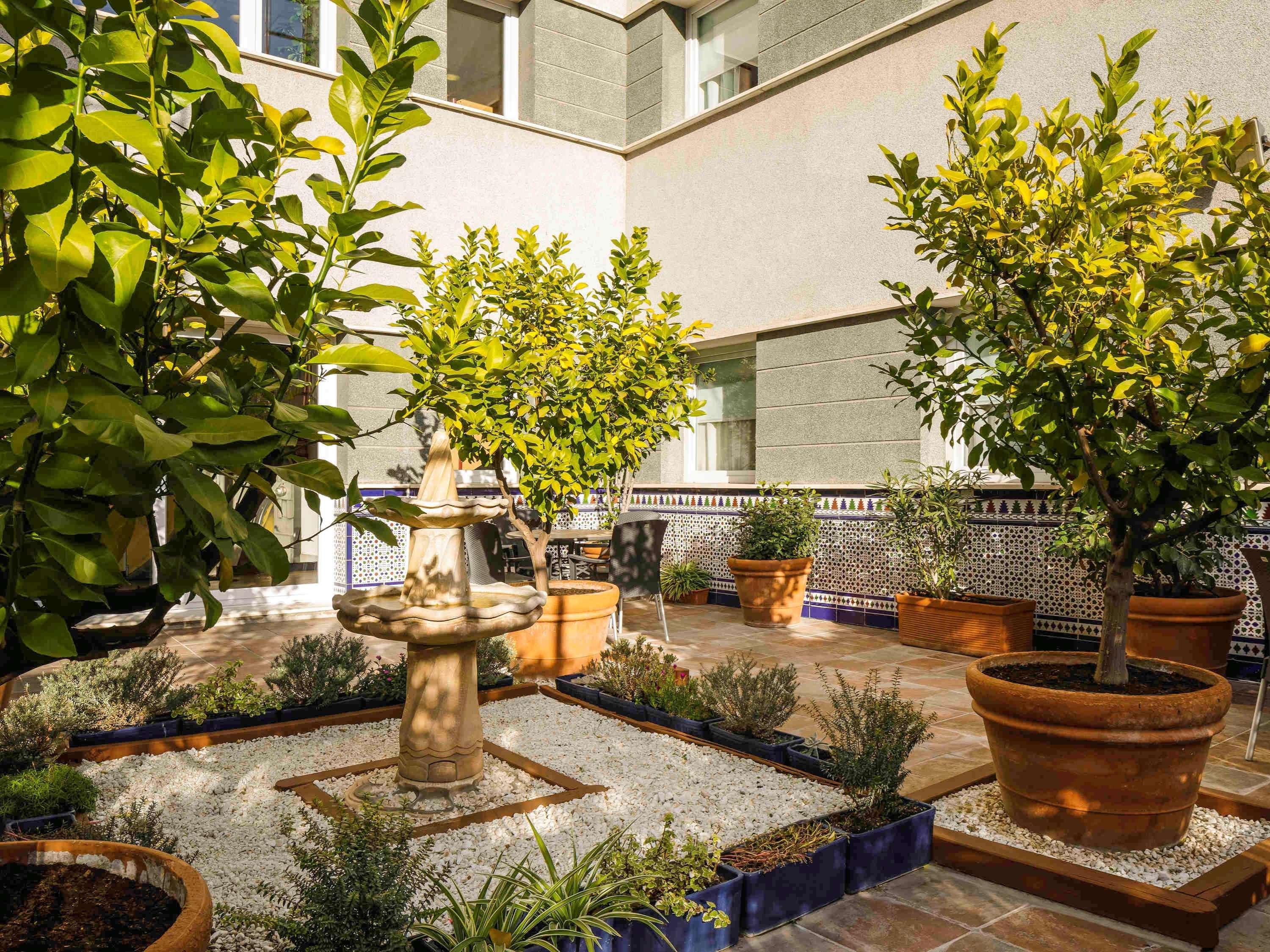 Hotel Ibis Granada Esterno foto