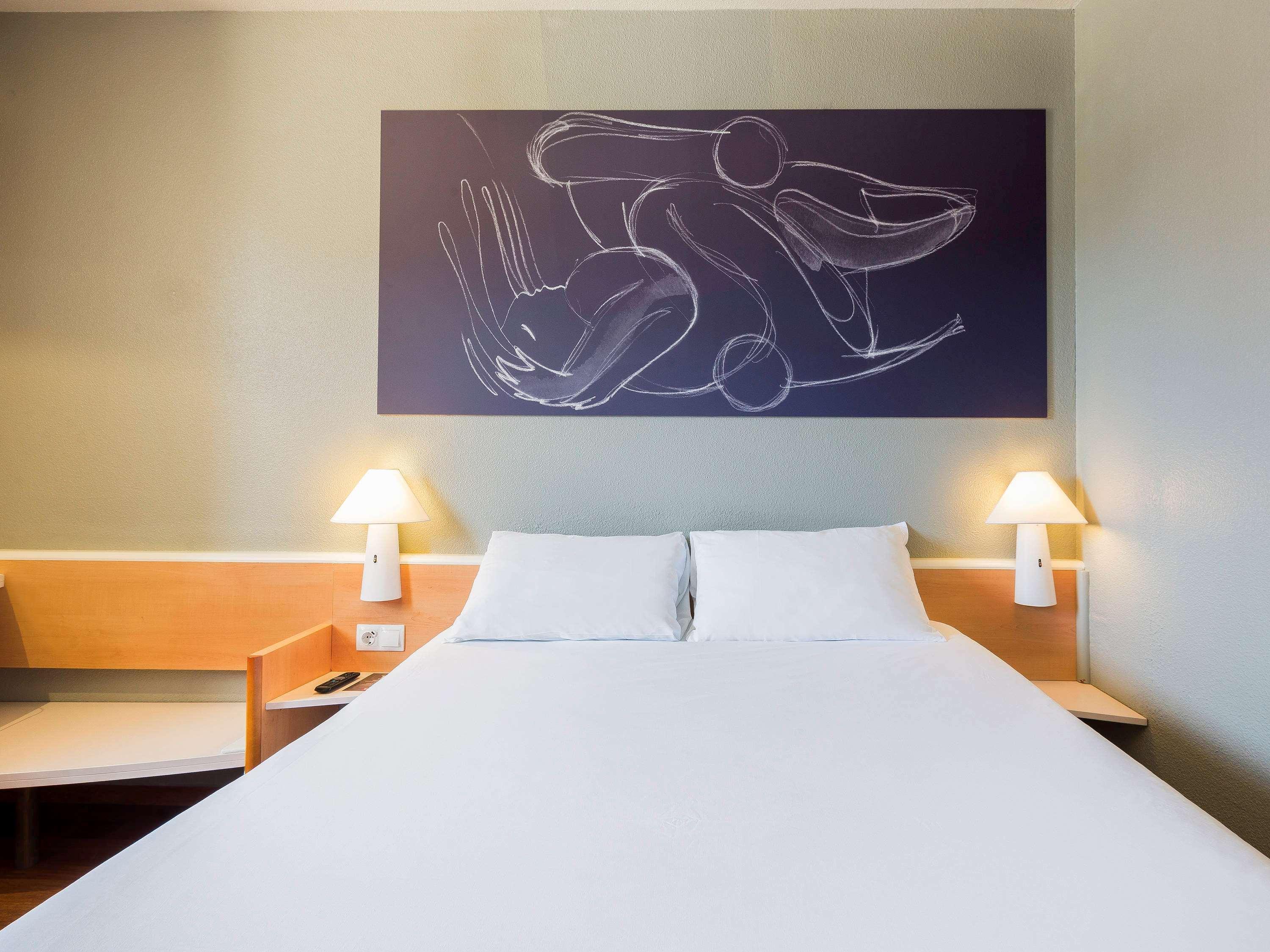 Hotel Ibis Granada Esterno foto