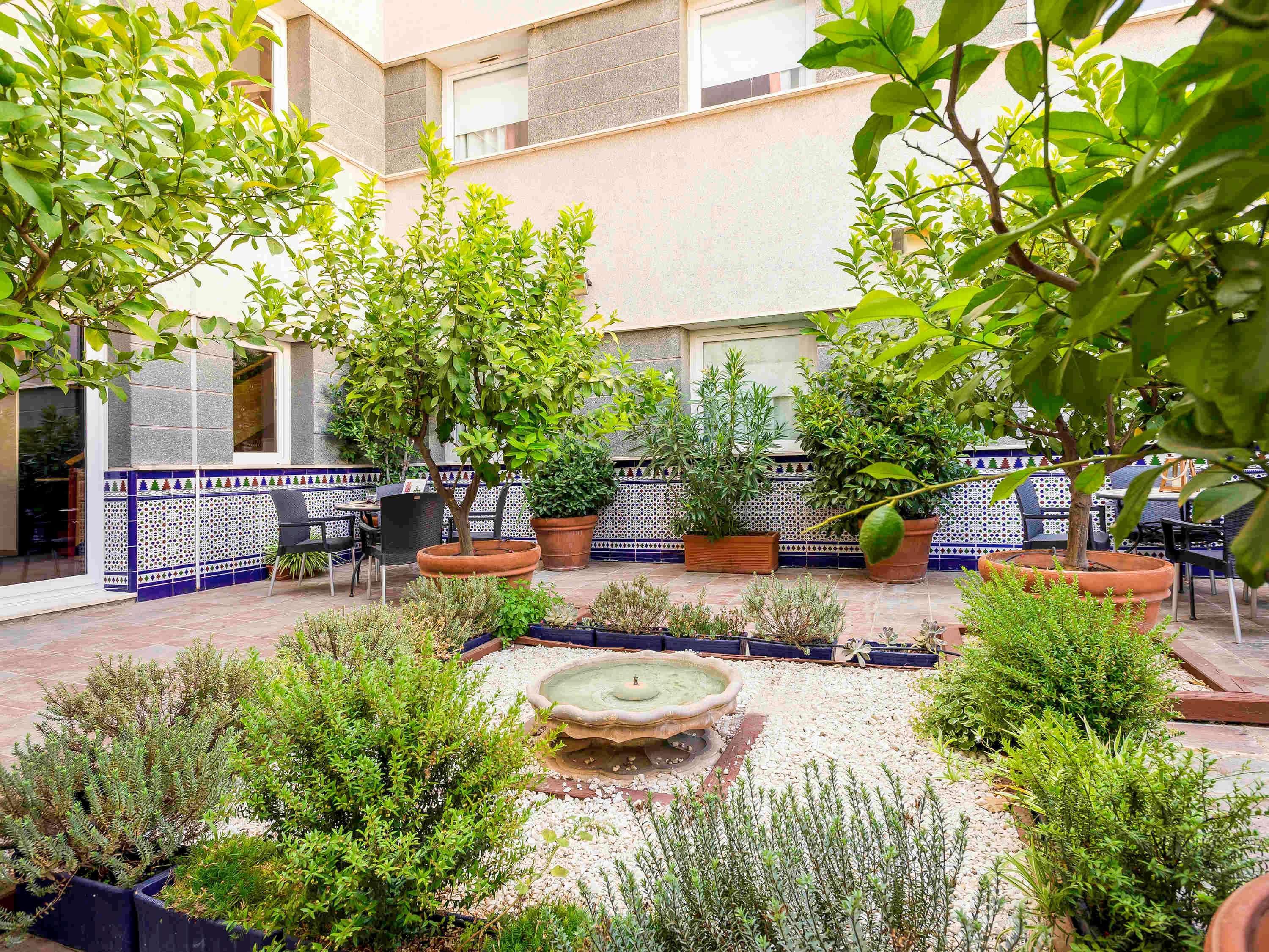 Hotel Ibis Granada Esterno foto
