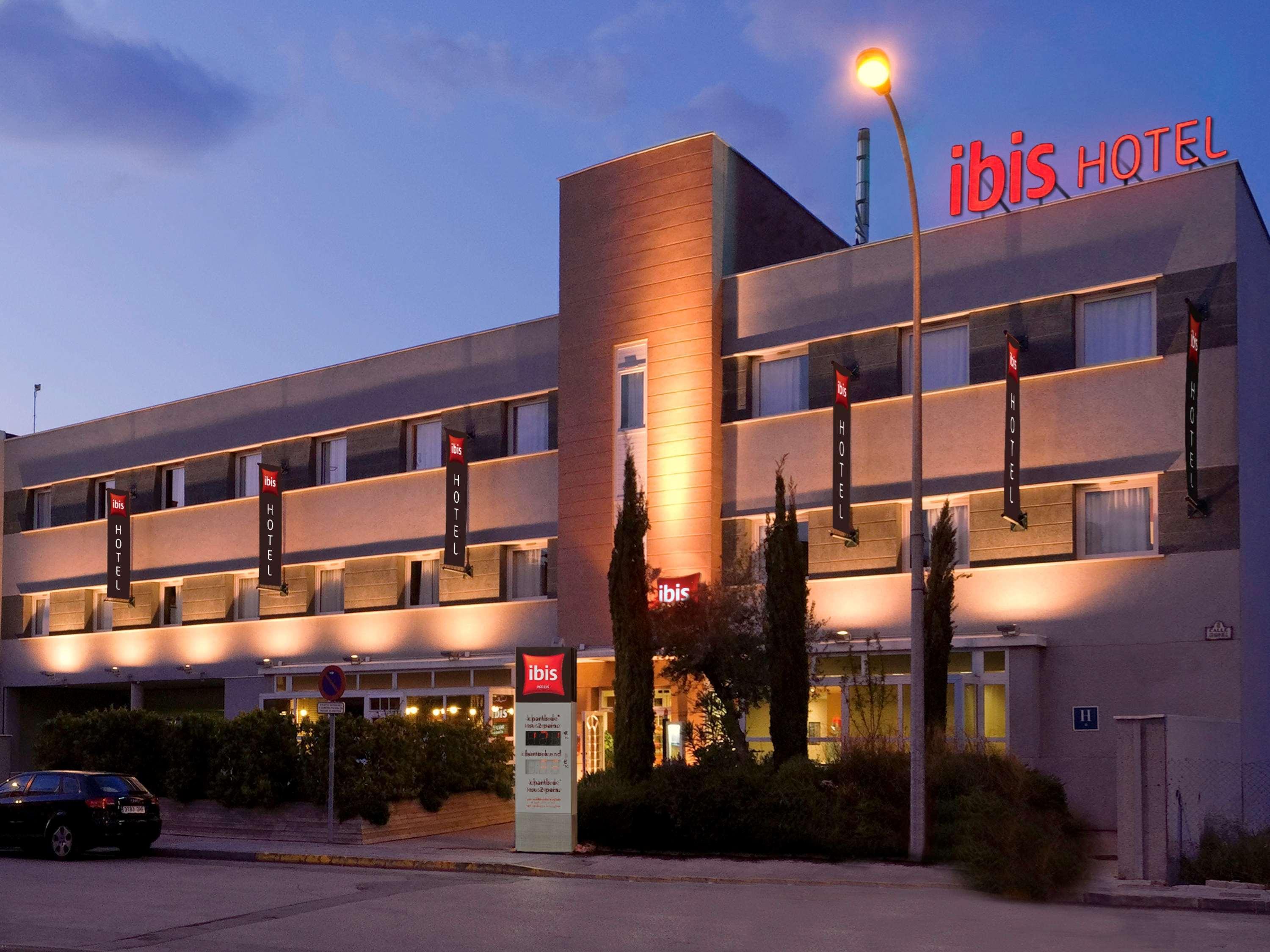 Hotel Ibis Granada Esterno foto