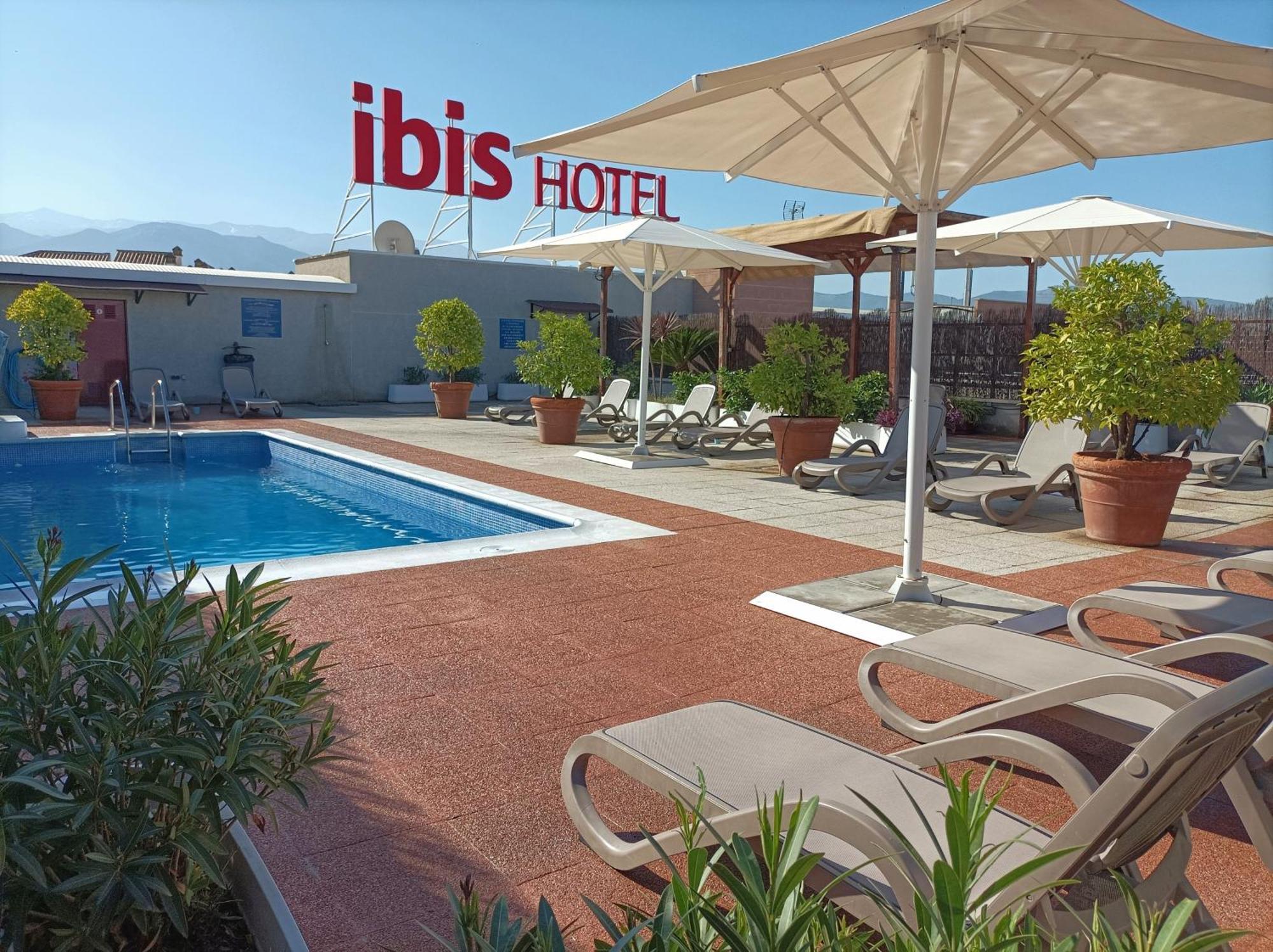Hotel Ibis Granada Esterno foto