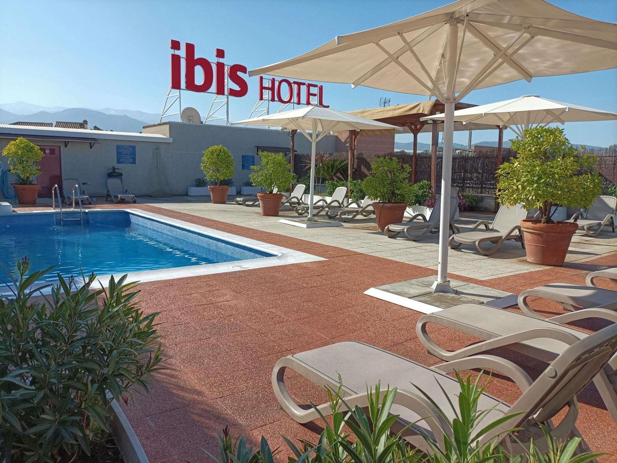 Hotel Ibis Granada Esterno foto