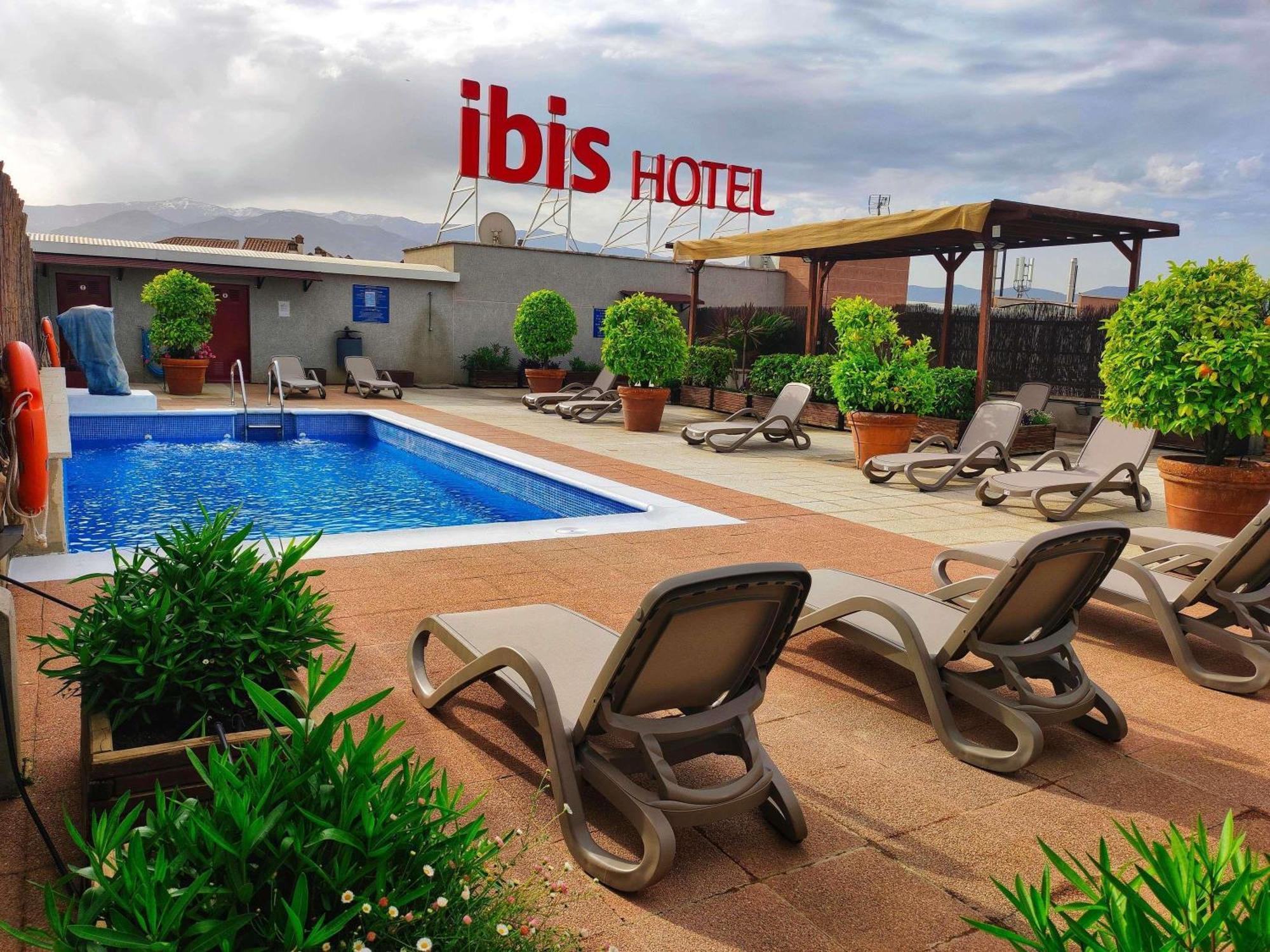 Hotel Ibis Granada Esterno foto