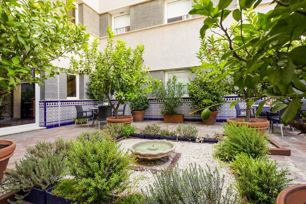 Hotel Ibis Granada Esterno foto